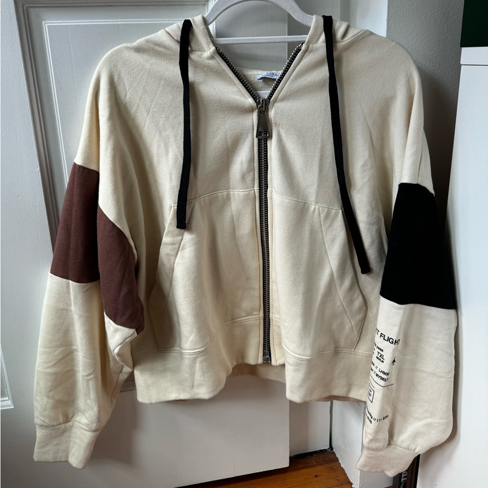 Soft Zara travel zip-up hoodie
